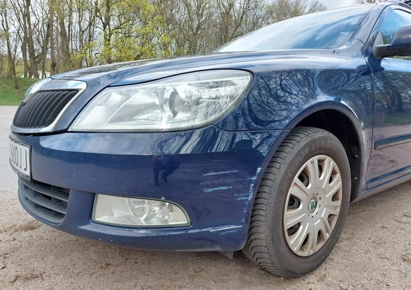 Skoda Octavia cena 16999 przebieg: 310300, rok produkcji 2012 z Szczecin małe 667